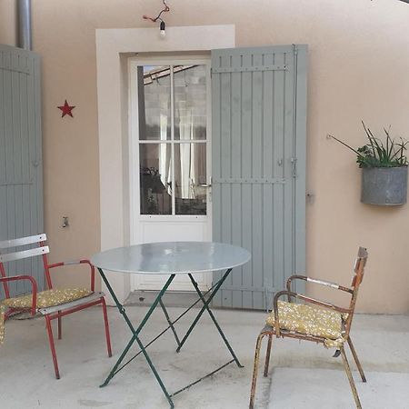 l'Esperluette Fleurie B&B Carpentras Extérieur photo